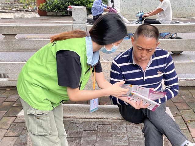 三鄉(xiāng)鎮(zhèn)開展“禁毒宣傳進(jìn)公園，人人參與共防毒”活動圖片1.JPG